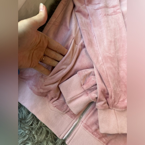 Mrs George Mean Girls Mom Halloween Costume - Picture 11 of 12